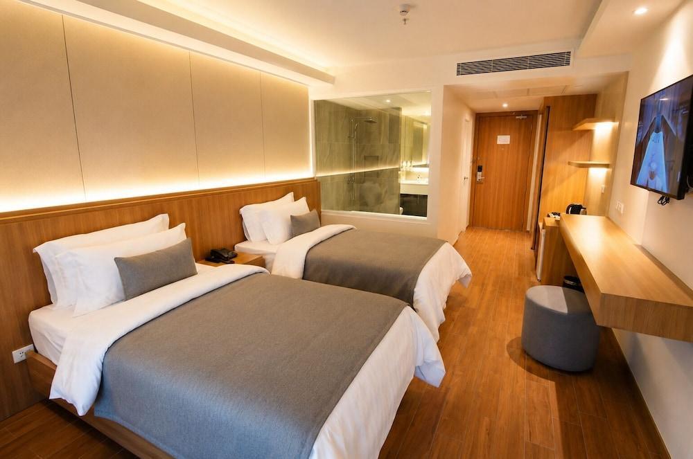 Shambhala Hotel Pattaya Room Type - Superior Twin Room