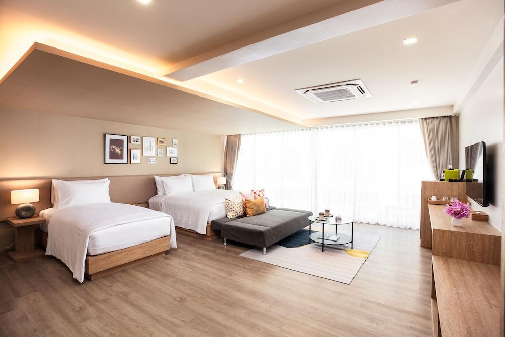 Anona Beachfront Phuket Resort Room Type - Junior Family Suite Anona Beachfront Phuket Resort Room Type - Junior Family Suite