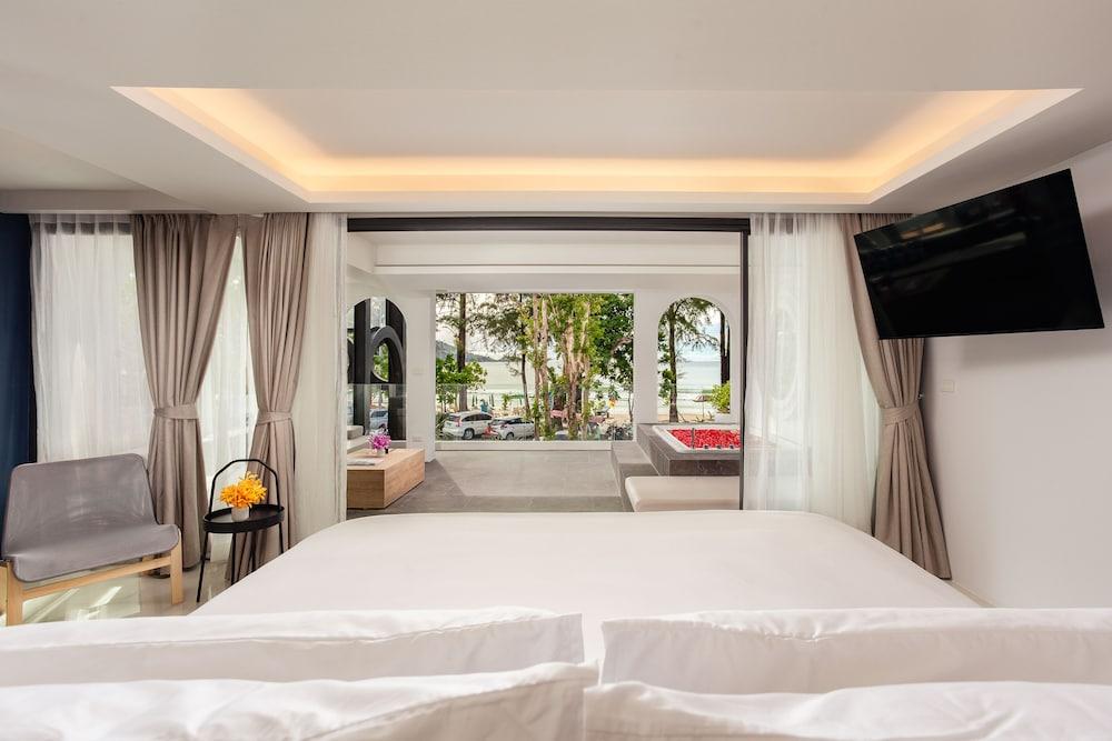 Anona Beachfront Phuket Resort Room Type - Oceanfront Terrace Suite Anona Beachfront Phuket Resort Room Type - Oceanfront Terrace Suite