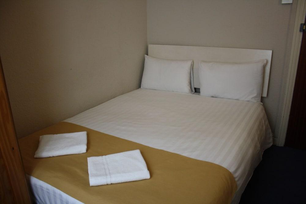 Meridiana Room Type - Family Room (Double Bed & Bunk Beds)