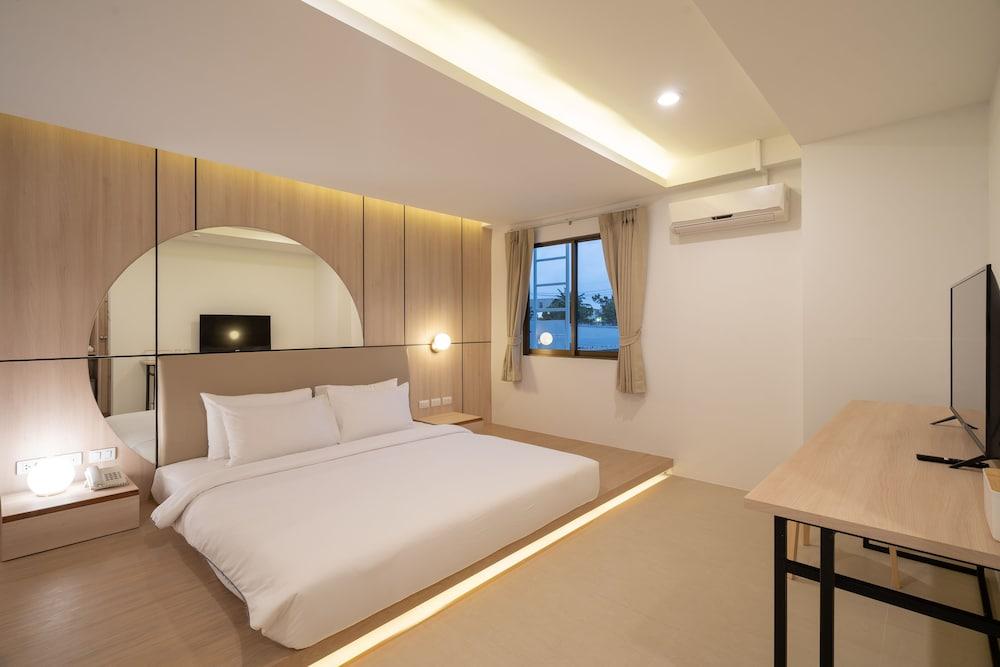 Bedline Hotel Room Type - Superior Double Room