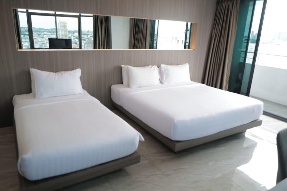 Hermann Hotel Pattaya Room Type - Executive Ocean Triple Deluxe Room