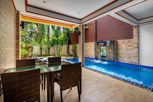 Private Villas Bangtao Room Type - Villa with private pool 5 
