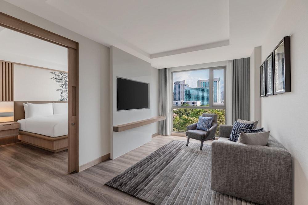 Courtyard by Marriott North Pattaya Room Type - Executive Suite, 1 King Bed, City View Courtyard by Marriott North Pattaya Room Type - Executive Suite, 1 King Bed, City View