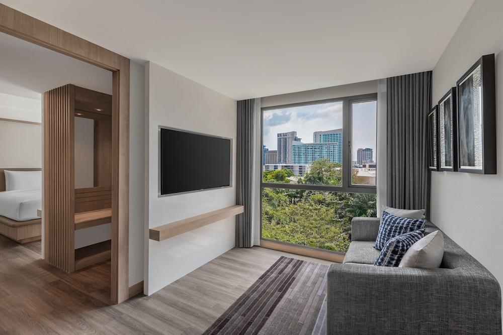 Courtyard by Marriott North Pattaya Room Type - Deluxe Suite, 1 Bedroom, City View Courtyard by Marriott North Pattaya Room Type - Deluxe Suite, 1 Bedroom, City View