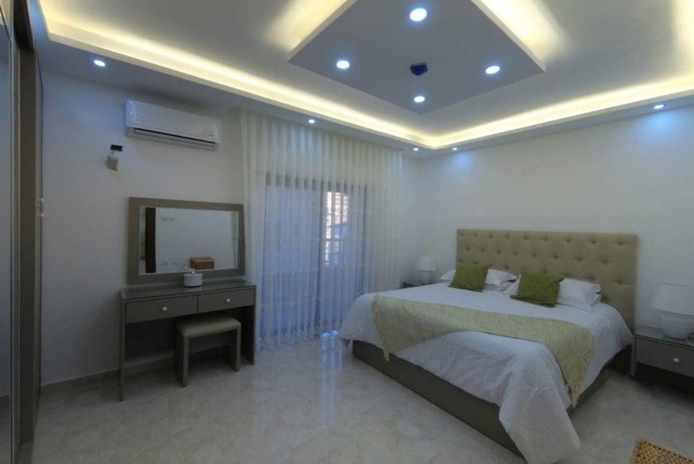 Amazing one Bedroom Apartment in Amman, Elwebdah 2 - Tap to explore photos