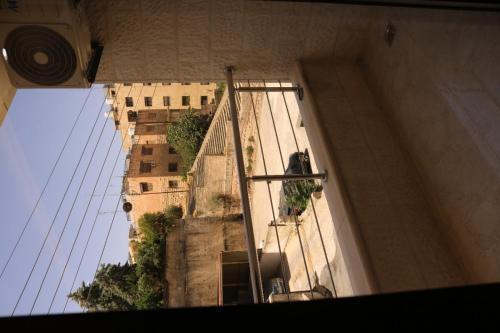 Amazing one Bedroom Apartment in Amman, Elwebdah 7 - Tap to explore photos