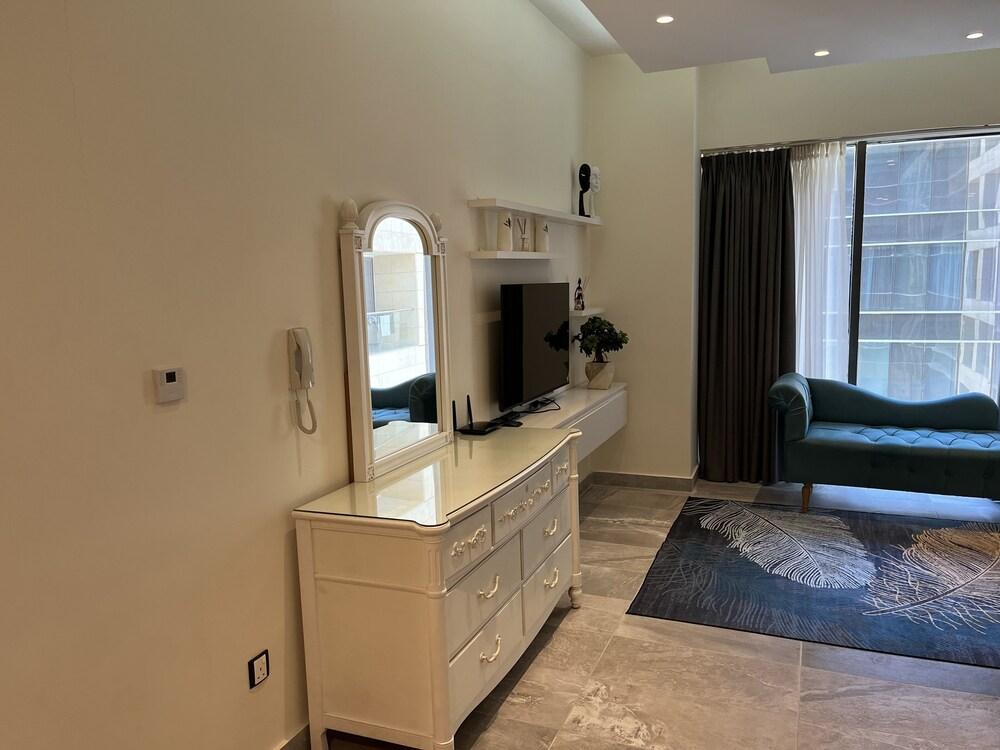 Luxury Studio DAMAC TOWER - 1 BEDROOM - Tap to explore photos
