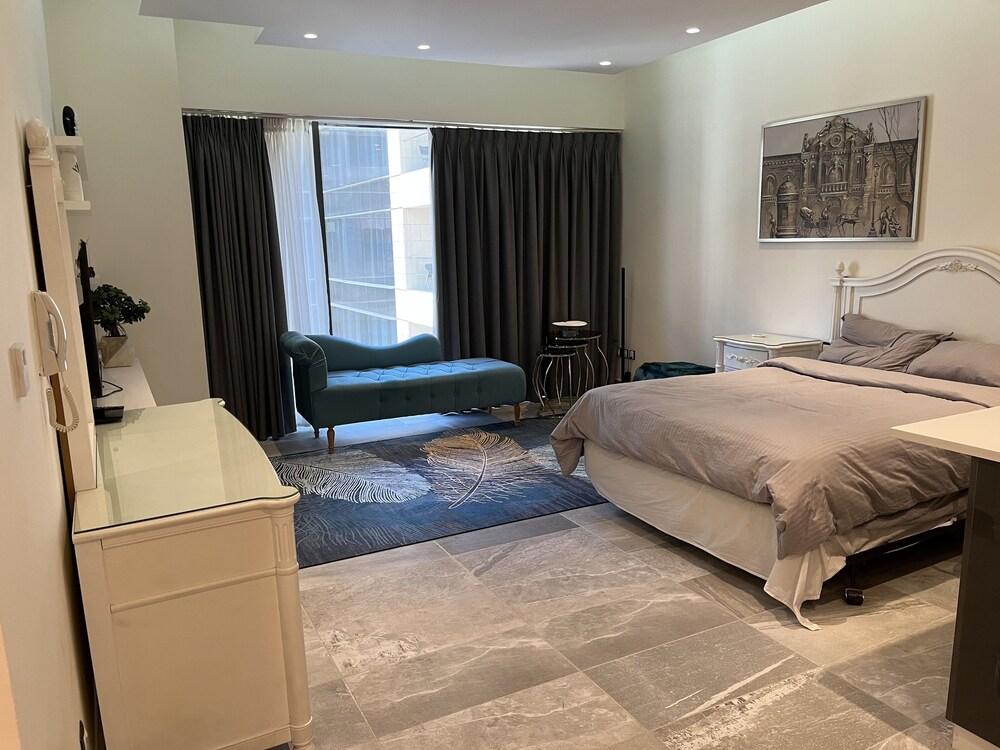 Luxury Studio DAMAC TOWER - 1 BEDROOM - Tap to explore photos