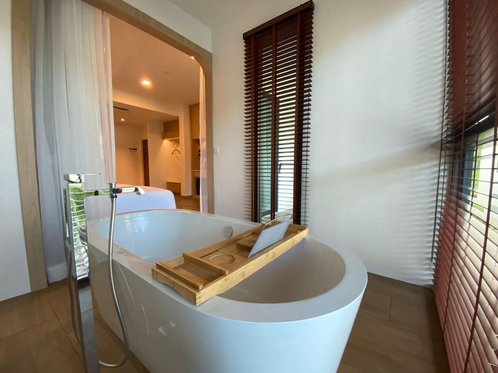 Infinity Aonang, Krabi Room Type - Premier Room with Bathtub