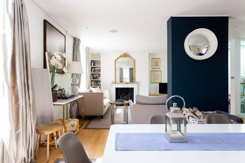 Fantastic 5 Bed House in Kensington Near Museums - Tap to explore photos