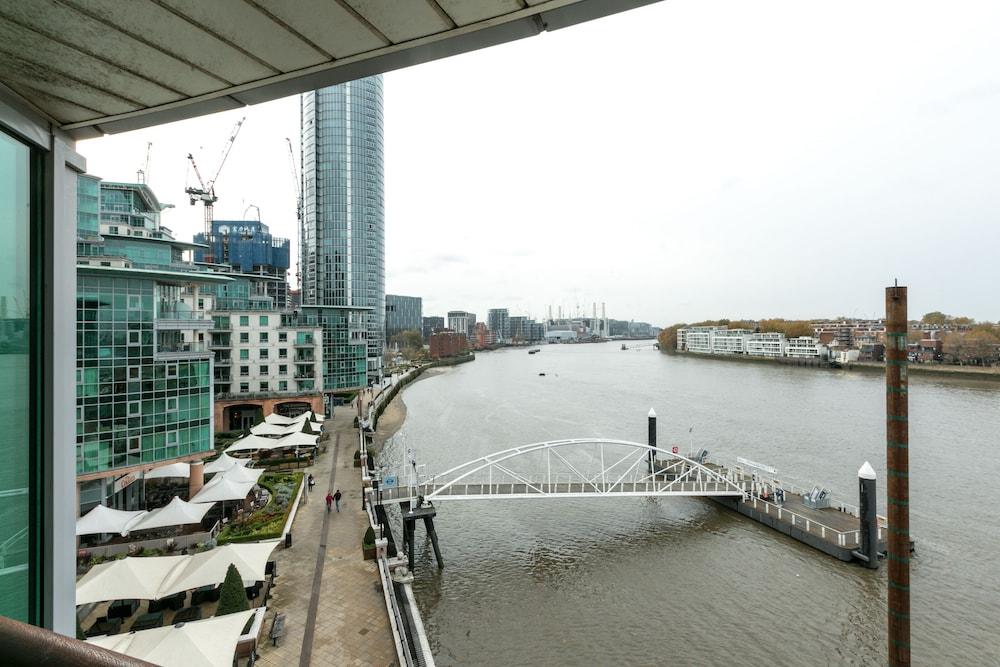 River view Luxury 3bed flat with views - Tap to explore photos