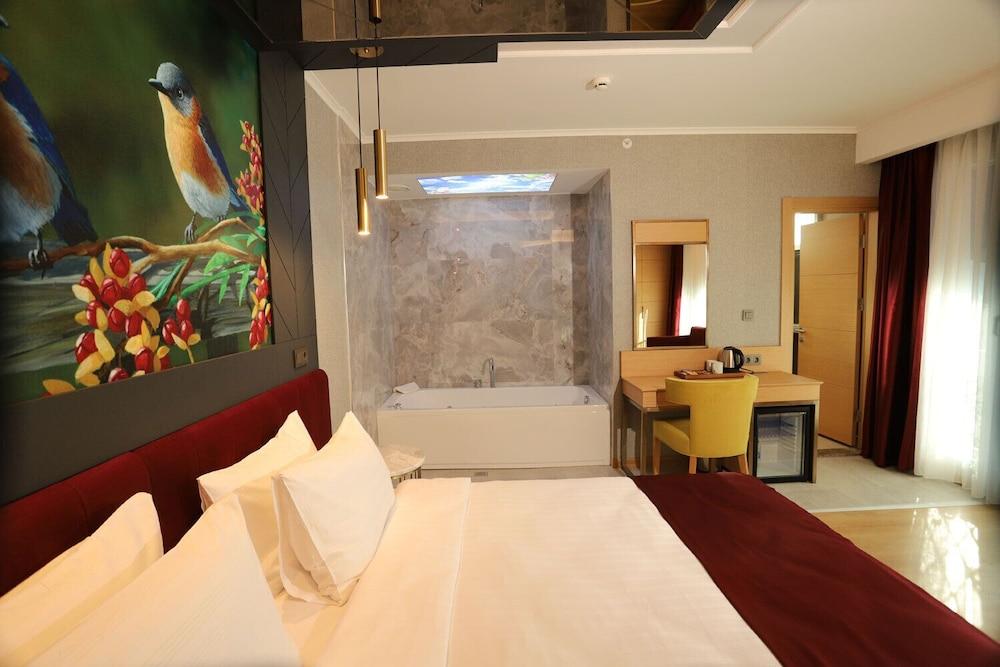 My Garden Hotel Room Type - Deluxe Double Room