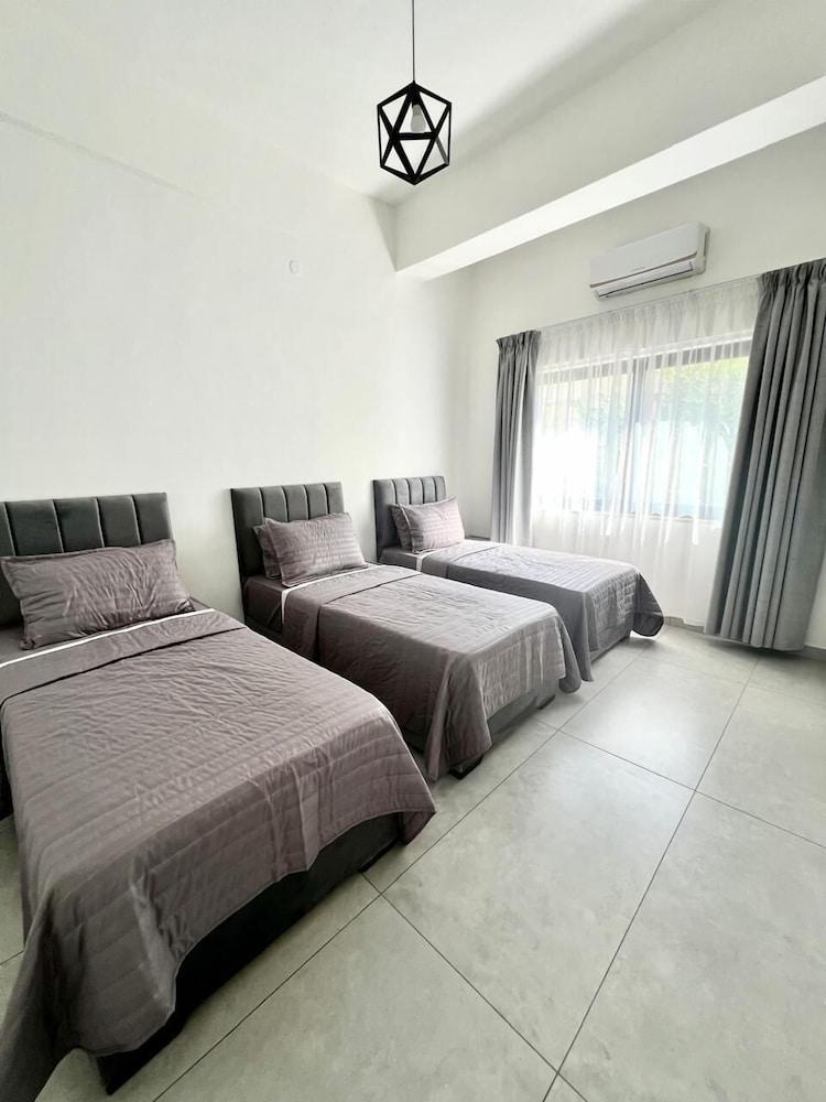 Jordan Tower Hotel Room Type - Triple Room, Ensuite