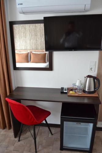 Global 2022 Hotel Room Type - Budget Double Room