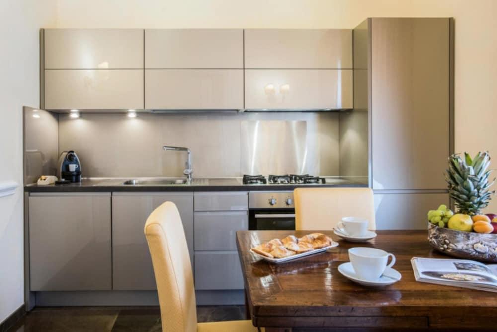 Alta Luxury Apartments - Oca Apartment - Tap to explore photos