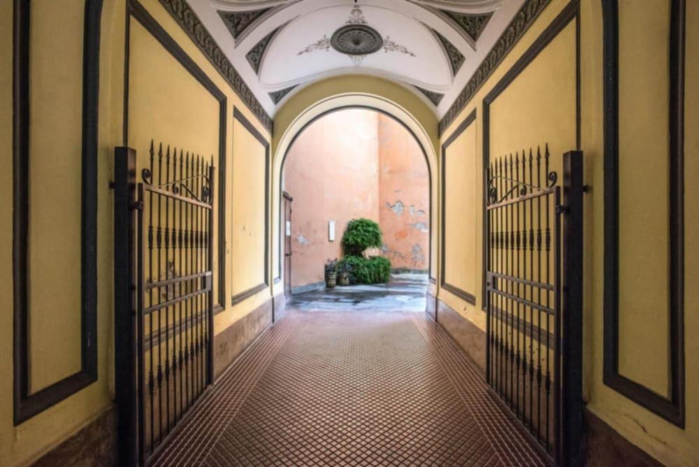 Alta Luxury Apartments - Oca Apartment - Tap to explore photos