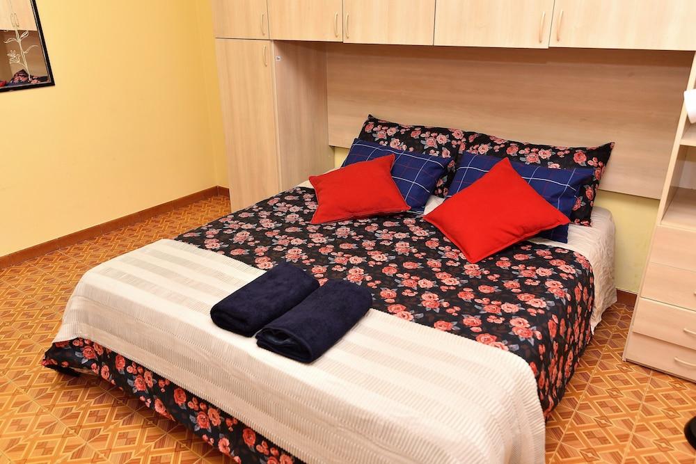 Tiberius Suite Roma Room Type - Deluxe Room, 1 Bedroom, Non Smoking (3)
