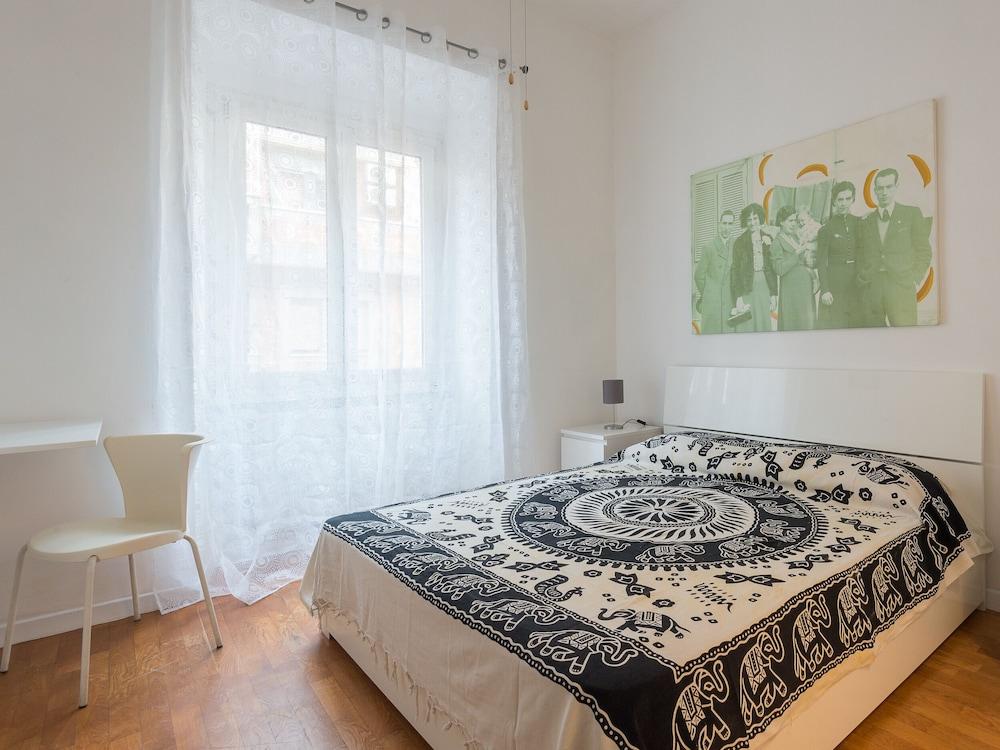 RSH Colosseo Enchanting Apartment - Tap to explore photos