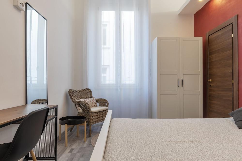 Roma Termini Big Apartment - Tap to explore photos