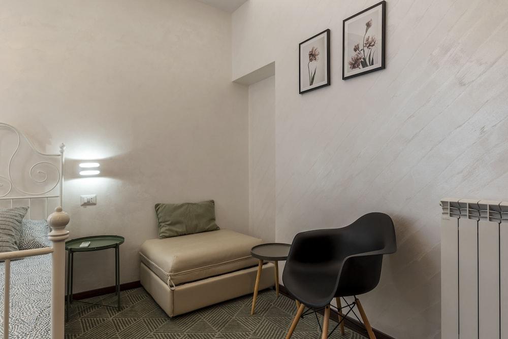 Roma Termini Big Apartment - Tap to explore photos