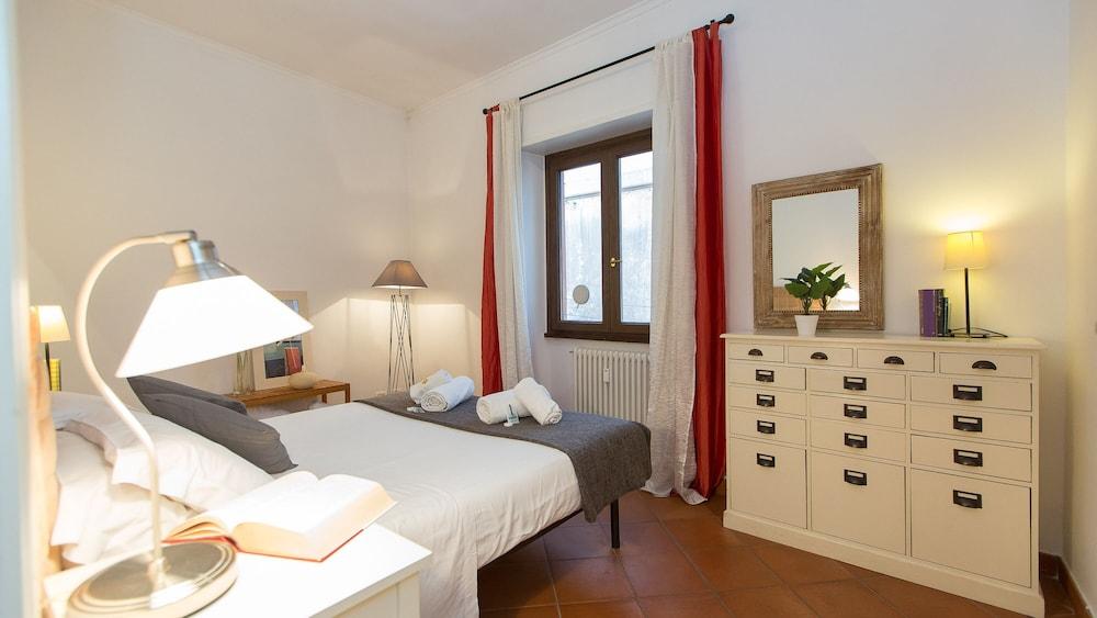 Rental in Rome San Trifone - Tap to explore photos