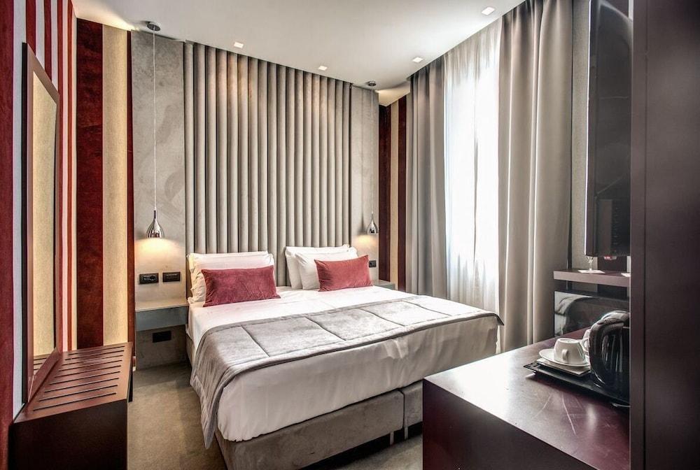 Doria Palace Boutique Hotel - Tap to explore photos