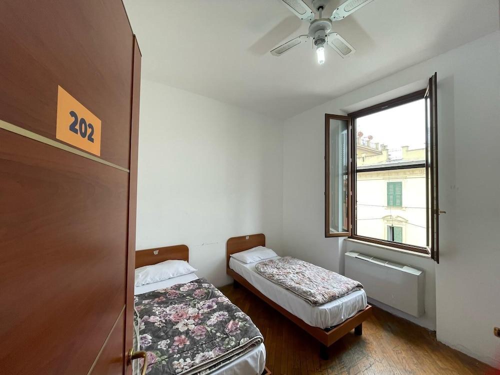 Villa Luzzatti Hostel - Tap to explore photos