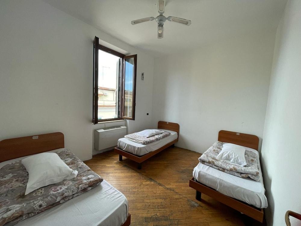 Villa Luzzatti Hostel - Tap to explore photos