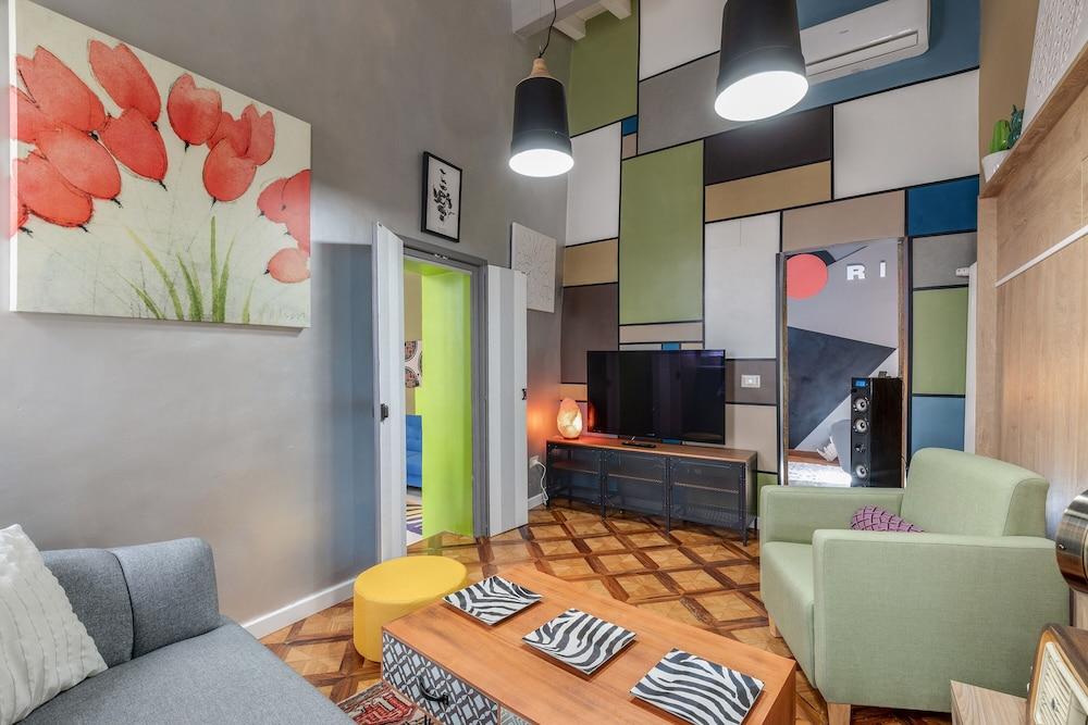 Rome As You Feel - Torre Design Apt. - Tap to explore photos