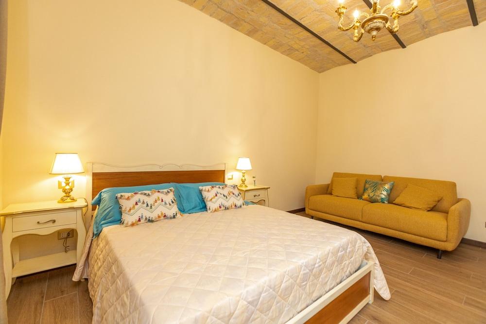 Kings Home In Rome Room Type - Classic Triple Room