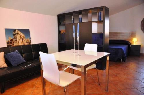 Villa Smeraldo Roma Room Type - Deluxe Double or Twin Room Villa Smeraldo Roma Room Type - Deluxe Double or Twin Room