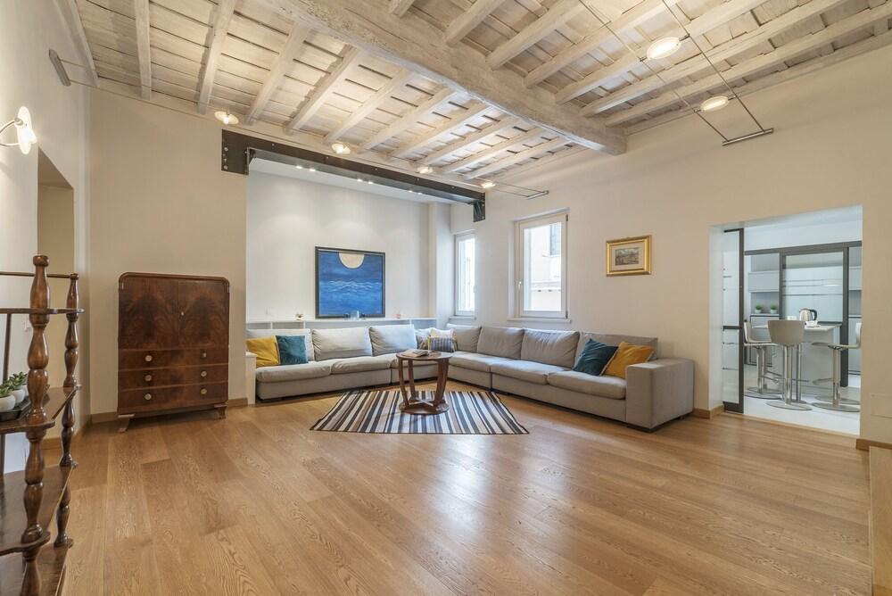 Piazza Navona Design Apartment Room Type - Apartment, 3 Bedrooms Piazza Navona Design Apartment Room Type - Apartment, 3 Bedrooms
