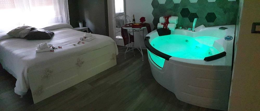 Il Mare di Roma Luxury Room Type - Double Room (Peonia)