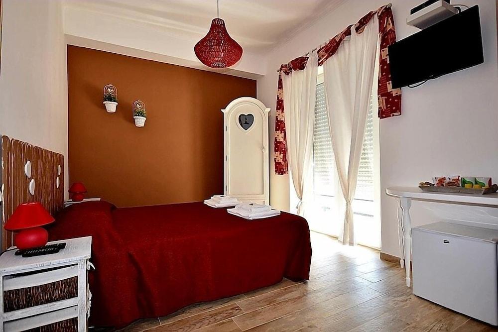 Il Mare di Roma Room Type - Double Room, 1 Queen Bed, Sea View (2)