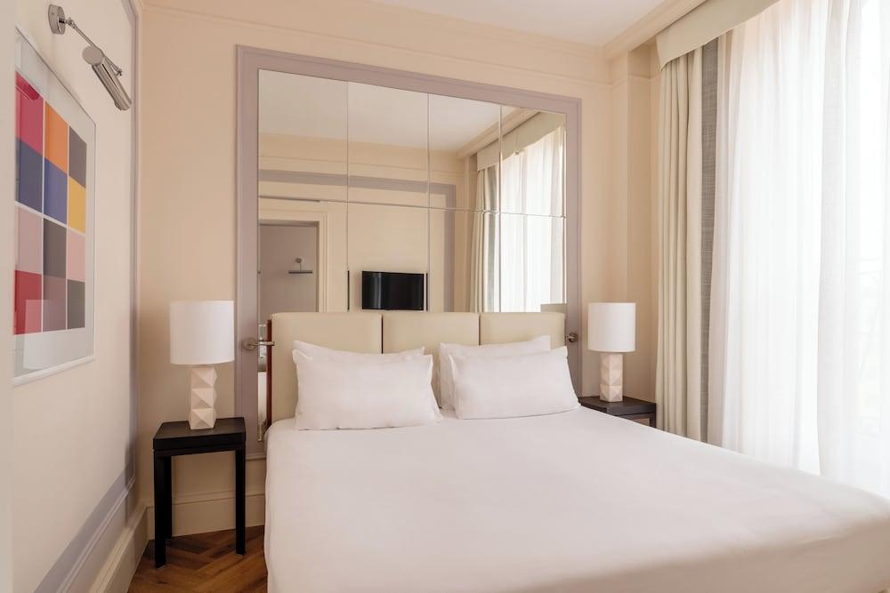 Trastevere Roma | UNA Esperienze | Preferred Hotels and Resorts Room Type - Suite (with Sofa Bed) Trastevere Roma | UNA Esperienze | Preferred Hotels and Resorts Room Type - Suite (with Sofa Bed)