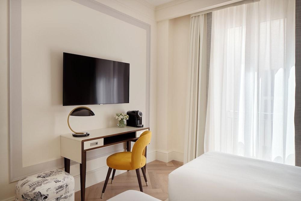 Trastevere Roma | UNA Esperienze | Preferred Hotels and Resorts - Tap to explore photos