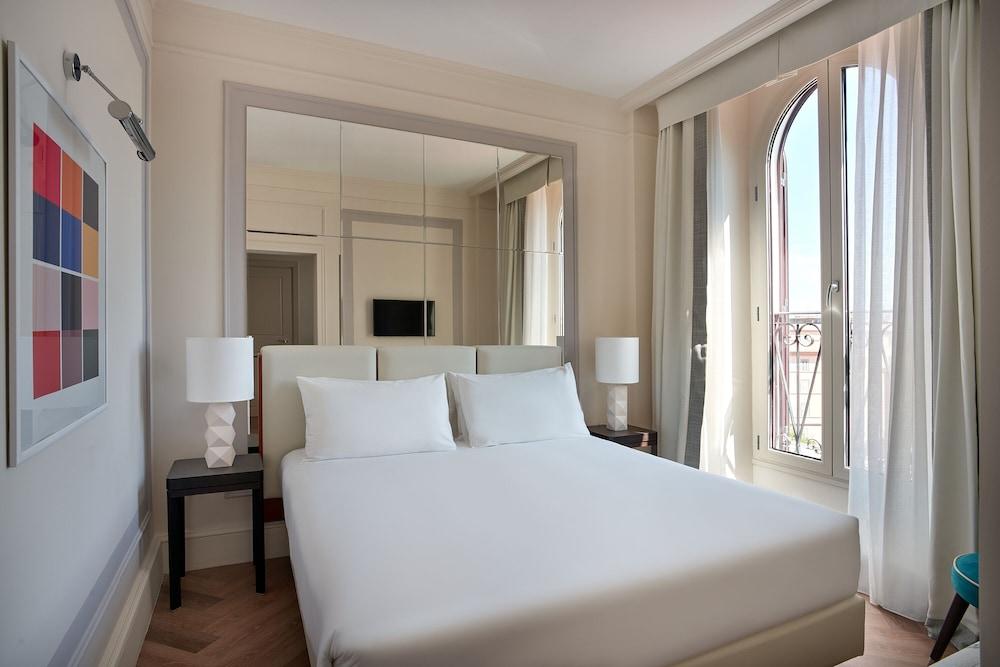Trastevere Roma | UNA Esperienze | Preferred Hotels and Resorts Room Type - Premium Double Room