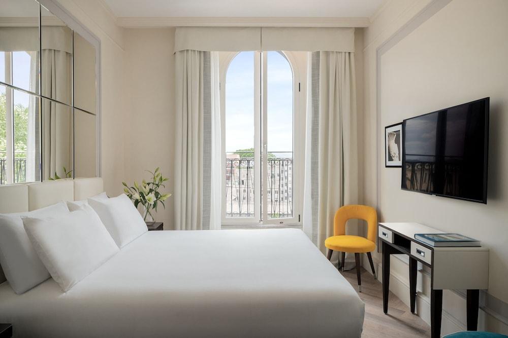 Trastevere Roma | UNA Esperienze | Preferred Hotels and Resorts Room Type - Superior Double Room