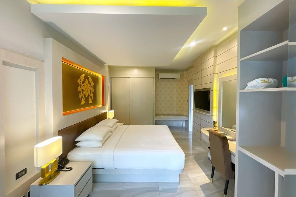 Quality Beach Resorts and Spa Patong Room Type - One Bedroom Premium Suite