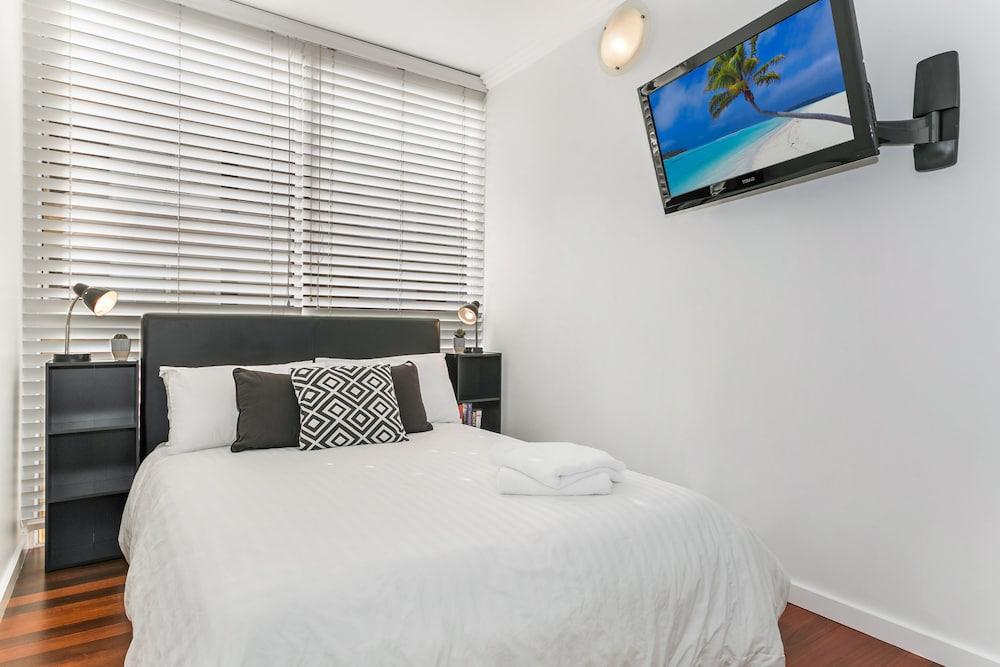 Beachfront on Golden Mile Room Type - Apartment, 3 Bedrooms, Ocean View, Beachfront Beachfront on Golden Mile Room Type - Apartment, 3 Bedrooms, Ocean View, Beachfront