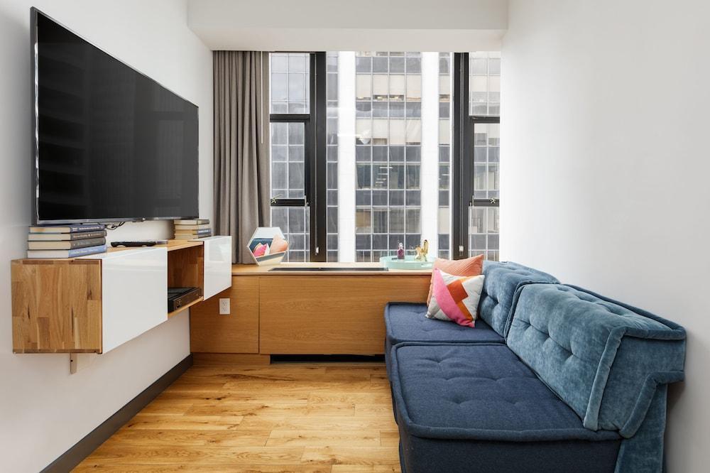 Placemakr Wall Street Room Type - One Bedroom premium Gourmet ADA