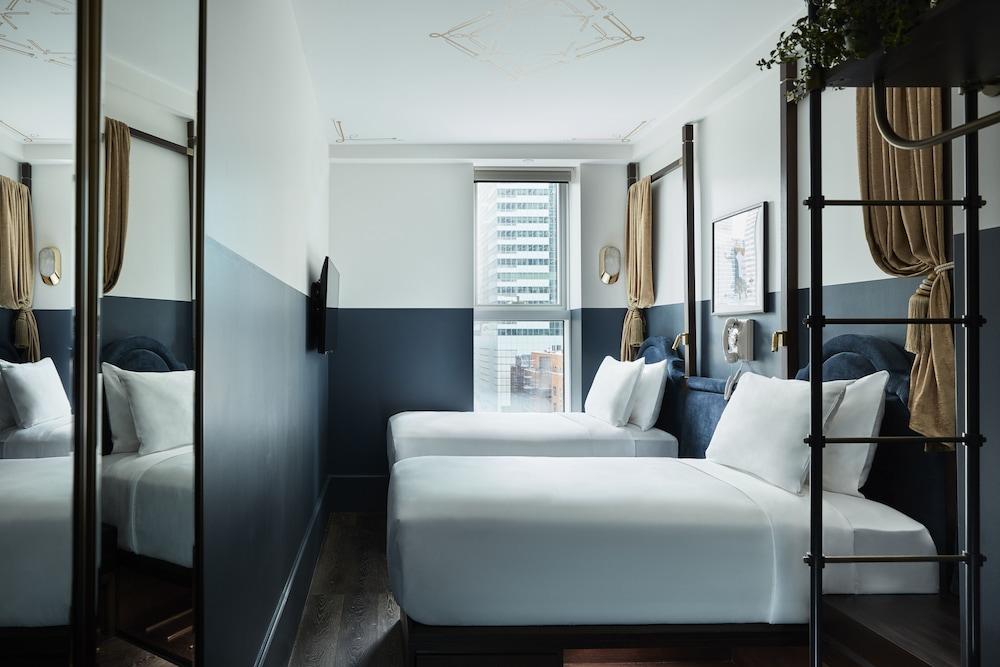 CIVILIAN Hotel Room Type - Cozy 2 Twin