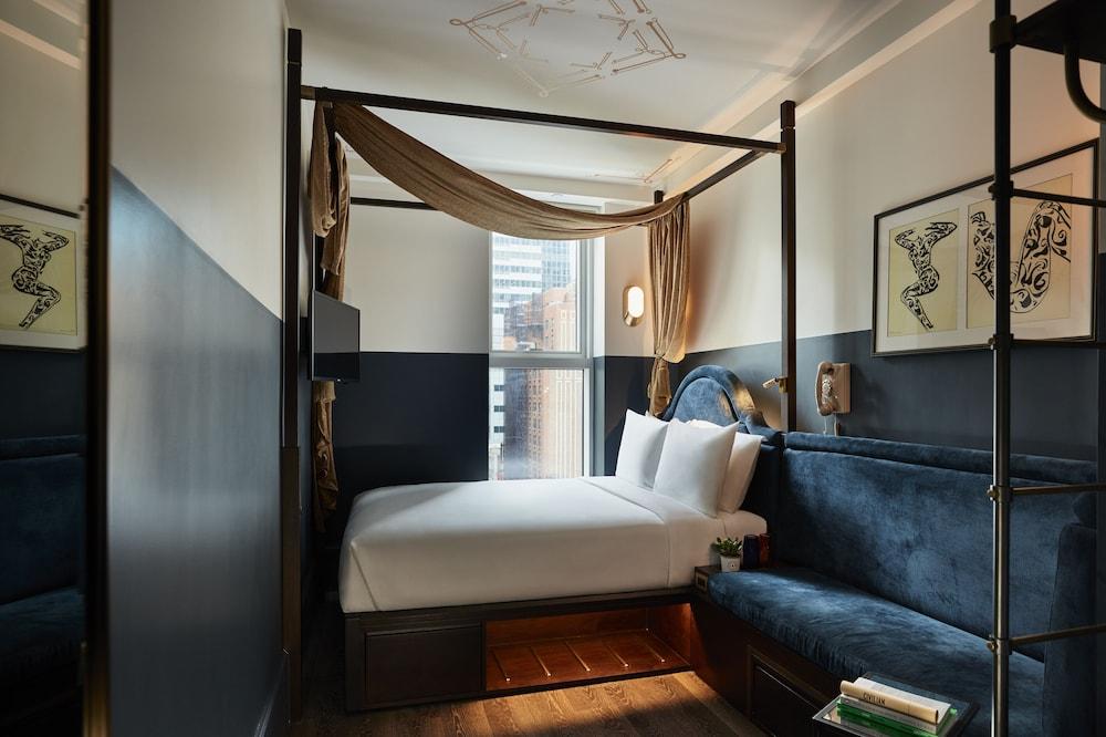 CIVILIAN Hotel Room Type - Spacious Queen