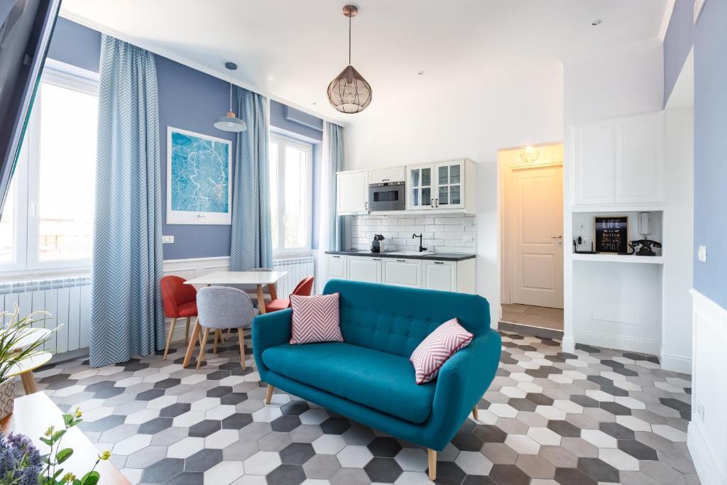 Lata Penthouse Apartment - Tap to explore photos
