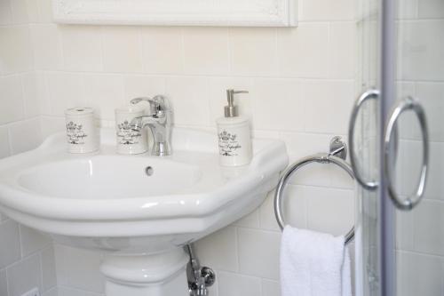 Bed and Breakfast 30 Room Type - Double Room