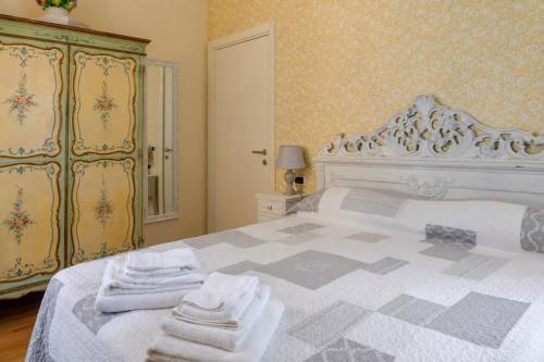 Bed and Breakfast 30 Room Type - Deluxe Room
