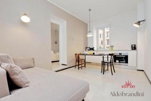 Restart Accommodations Aldobrandini e Sciarra - Tap to explore photos