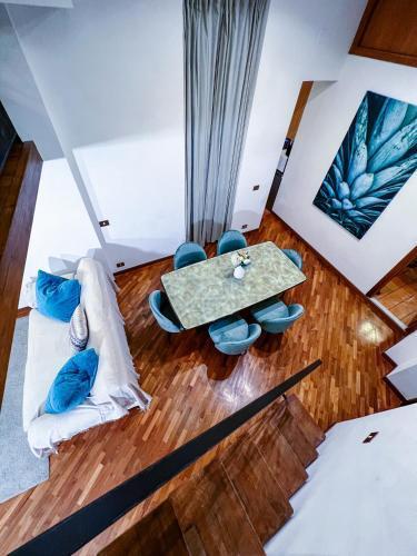 Spanish Steps Terrace Loft IREX Apartment - Tap to explore photos