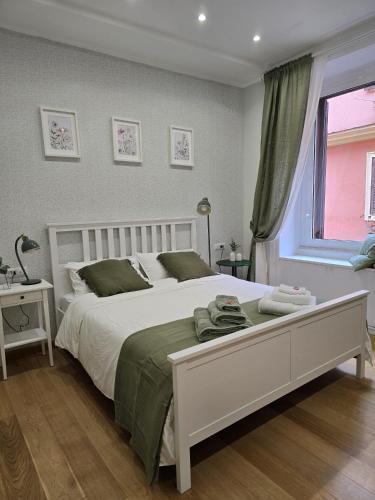 Rome Candia Holiday House - Tap to explore photos